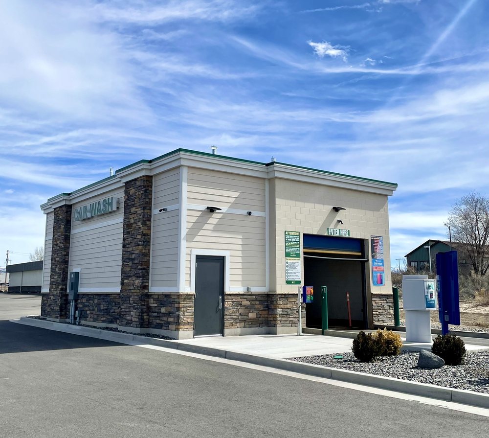 GOLDEN GATE Updated July 2024 11 Photos 1426 Ogden Rd, Montrose