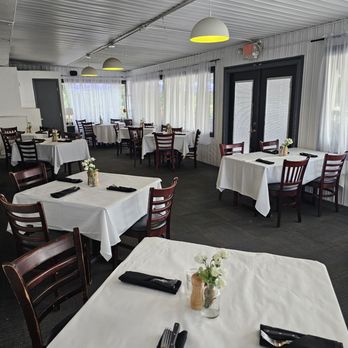 Southern Bistro - American Near Me - Sandy Springs, Georgia Southern Bistro - American Near Me - Sandy Springs, Georgia