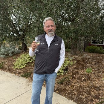 Roche Winery & Vineyards - I found myself a boyfriend - Wineries Near Me - Sonoma, California