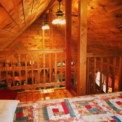 Cabin on the Hill - Loft Bedroom at Hilltop Retreat Cabin