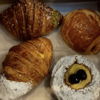 Florentine Cafe - cornetto alla crema, le zeppole, cornetto al cioccolato, cornetto al pistacchio - Cafes Near Me - Las Vegas, Nevada