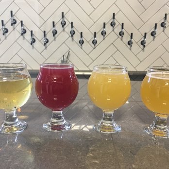 Ile Sauvage Brewing - Yum! Flight o beer! - Breweries Near Me - Victoria, British Columbia