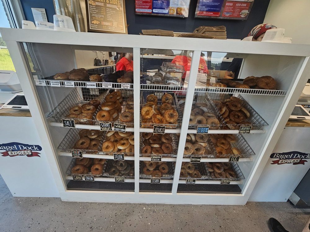Bagel Dock Express Logo