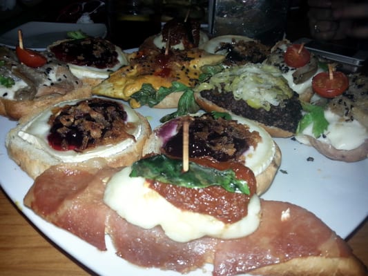 Tanto Monta... by null