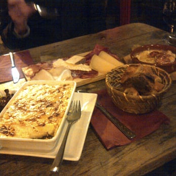 Le Barav - Parmentier de Canard confit, Ravioles Gratinées, Planche Mixte - Wine Bars Near Me - Paris, 75