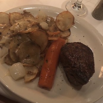 Bob's Steak & Chop House - Steakhouses Near Me - Grapevine, Texas