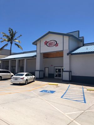 Tamura's Market Wailuku by null