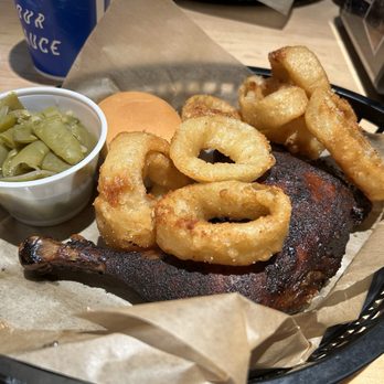 Central BBQ - BBQ chicken - Barbeque Near Me - Nashville, Tennessee