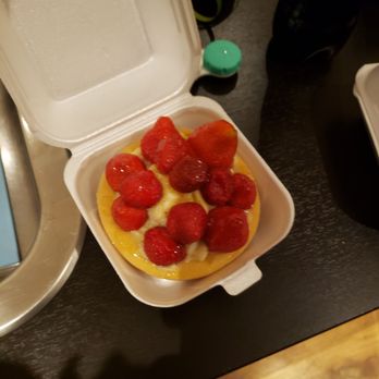 Bakery Cafe - Strawberry Cheesecake - Bakeries Near Me - Amsterdam, New Hampshire
