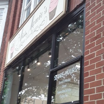 Miss Mamie's - Outside sign - Bakeries Near Me - Marietta, Georgia