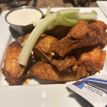 The Thirsty Turtle - Buffalo Wings - American Near Me - Florham Park, New Jersey