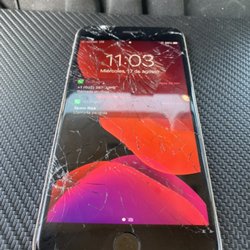 Sun Cellular - IPhone 6S Plus screen repair (before)