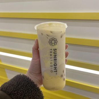 Sunright Tea Studio - Burlingame - White peach oolong milk tea - Bubble Tea Near Me - Burlingame, California Sunright Tea Studio - Burlingame - White peach oolong milk tea - Bubble Tea Near Me - Burlingame, California