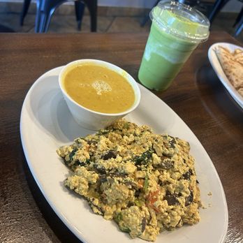 Crepes Bistro - Tofu scramble with soup and green smoothie - Creperies Near Me - Santa Clara, California
