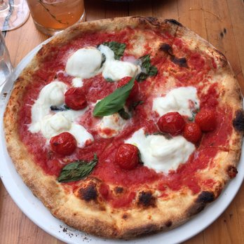 Gusto 101 - Regina margherita - Italian Near Me - Toronto, Ontario