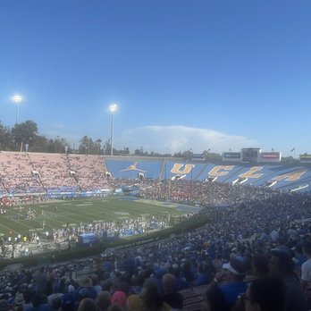 Rose Bowl Stadium - Stadiums & Arenas Near Me - Pasadena, California