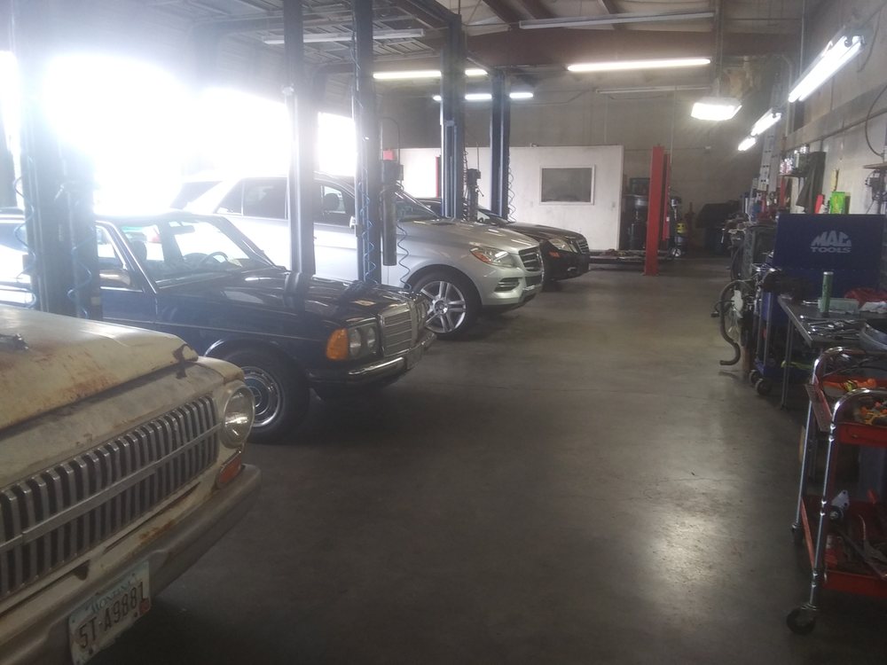 AUTOBAHN MOTOR CARS Updated May 2024 3018 Wade Hampton Blvd