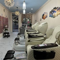 Nails On Pacific - Spa pedicure chairs