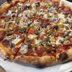 Combo pizza  pepperoni, hamburger, fresh mushrooms, peppers, added jalapeños! Asked