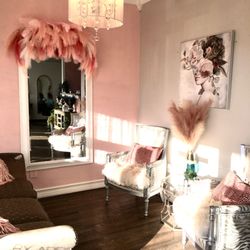 Pretty Beauty Bar