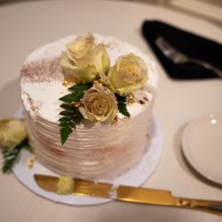 Caramici's Bakery - Wedding tiramisu cake