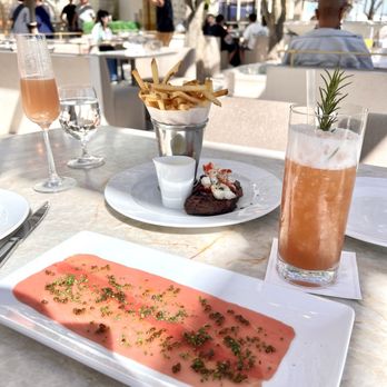 RH Rooftop Restaurant at RH Palo Alto - Blue fin carpaccio. Steak frites (crab lump added). Pomme Royal. Peach Bellini. - Breakfast & Brunch Near Me - Palo Alto, California