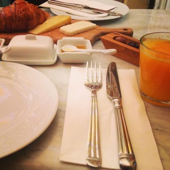 Heirloom Cafe and Market - Breakfast...I ordered the Meneme eggs on the side as well. - Cafes Near Me - Istanbul, 34