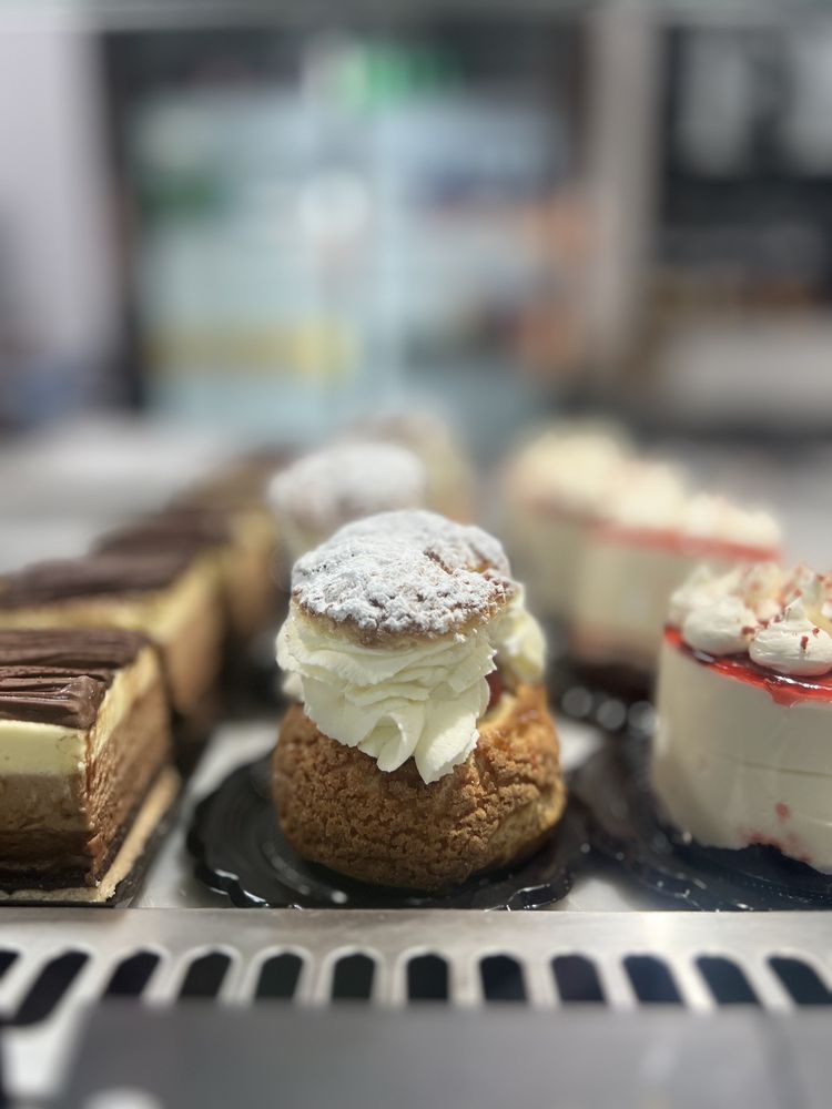 FLO PARIS Updated September 2024 805 Photos & 428 Reviews 5757