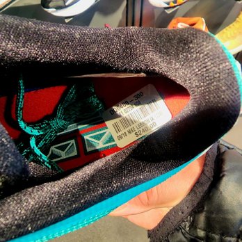 Foot Locker - Lebron IX Low - Liverpool FC edition. $240 - Sports Wear Near Me - Vancouver, British Columbia