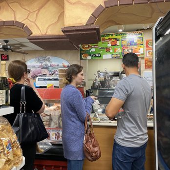 Nelly's Tacos - Small line forming on Taco Tuesday - Mexican Near Me - Lake Forest, California