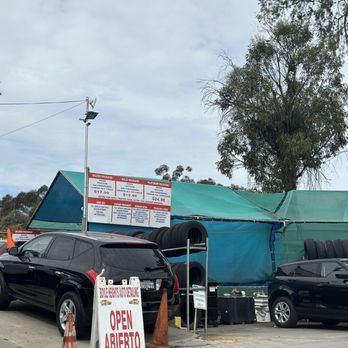 Lucky Hand Wash - Car Wash Near Me - Los Angeles, California Lucky Hand Wash - Car Wash Near Me - Los Angeles, California