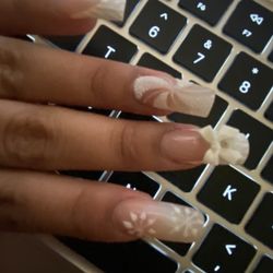 Queen Nail Supply