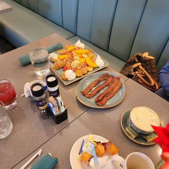 Brunch With Me - Breakfast & Brunch Near Me - Saint Clair Shores, Michigan Brunch With Me - Breakfast & Brunch Near Me - Saint Clair Shores, Michigan