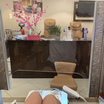 Blossom Nail Spa - Plexiglass window for safe interaction with manicurist. - Nail Salons Near Me - Riverview, Florida Blossom Nail Spa - Plexiglass window for safe interaction with manicurist. - Nail Salons Near Me - Riverview, Florida