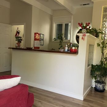 Zen Spa - The front counter. This is where you check in.(。。) - Massage Near Me - Aptos, California Zen Spa - The front counter. This is where you check in.(。。) - Massage Near Me - Aptos, California