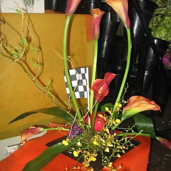 Bokay Florist - A very Indianapolis arrangements from Bokay Florists. Photo taken from Bokay Web site. - Florists Near Me - Indianapolis, Indiana
