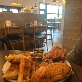 Chef Art Smith's Reunion - Chicken & Waffles - American Near Me - Chicago, Illinois Chef Art Smith's Reunion - Chicken & Waffles - American Near Me - Chicago, Illinois