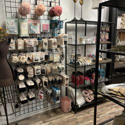 Home Decor & Gifts