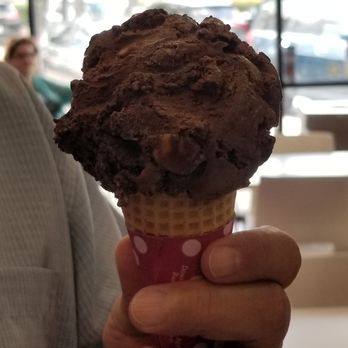 Baskin Robbins - Chocolate almond - Ice Cream & Frozen Yogurt Near Me - San Antonio, Texas