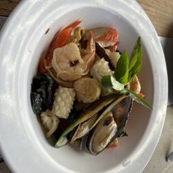 Hoy-Ka Thai Restaurant - Spicy seafood noodle.