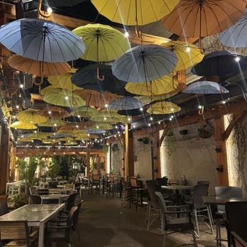 Druthers Brewing - Druthers Entryway and outside seating - Breweries Near Me - Saratoga Springs, New York