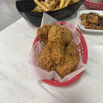 Choong Man Chicken - Curry Tikkudak Chicken with Truffle fries - Chicken Shop Near Me - Davie, Florida Choong Man Chicken - Curry Tikkudak Chicken with Truffle fries - Chicken Shop Near Me - Davie, Florida