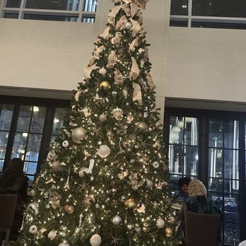 La Belle Helene - French Near Me - Charlotte, North Carolina