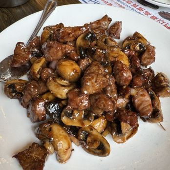 Mama Lu’s Dumpling House - French Style Beef Tenderloin - Chinese Near Me - Pasadena, California Mama Lu’s Dumpling House - French Style Beef Tenderloin - Chinese Near Me - Pasadena, California