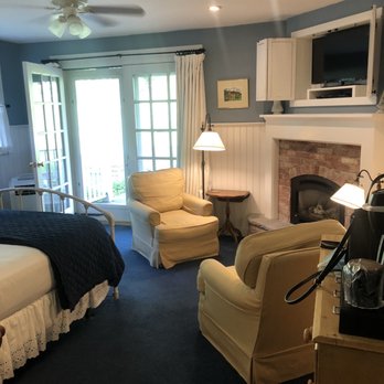 Deerhill Inn - Bed & Breakfast Near Me - West Dover, Vermont