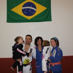 Team Andre Cia Paulista Jiu Jitsu - Andre Glodzinski 3rd Degree Black Belt Cia Paulista Jiu-Jitsu, born and trained Sao Paulo, Brazil; with his wife and children BJJ FAMILY
