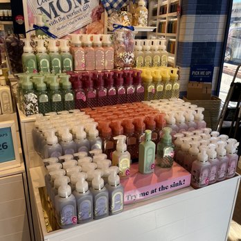 Bath & Body Works - Cosmetics & Beauty Supply Near Me - Beavercreek, Ohio Bath & Body Works - Cosmetics & Beauty Supply Near Me - Beavercreek, Ohio