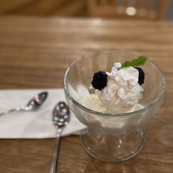 Que Viet - Coconut ice cream - Vietnamese Near Me - San Francisco, California