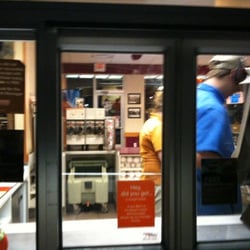 Dunkin' - Drive thru window