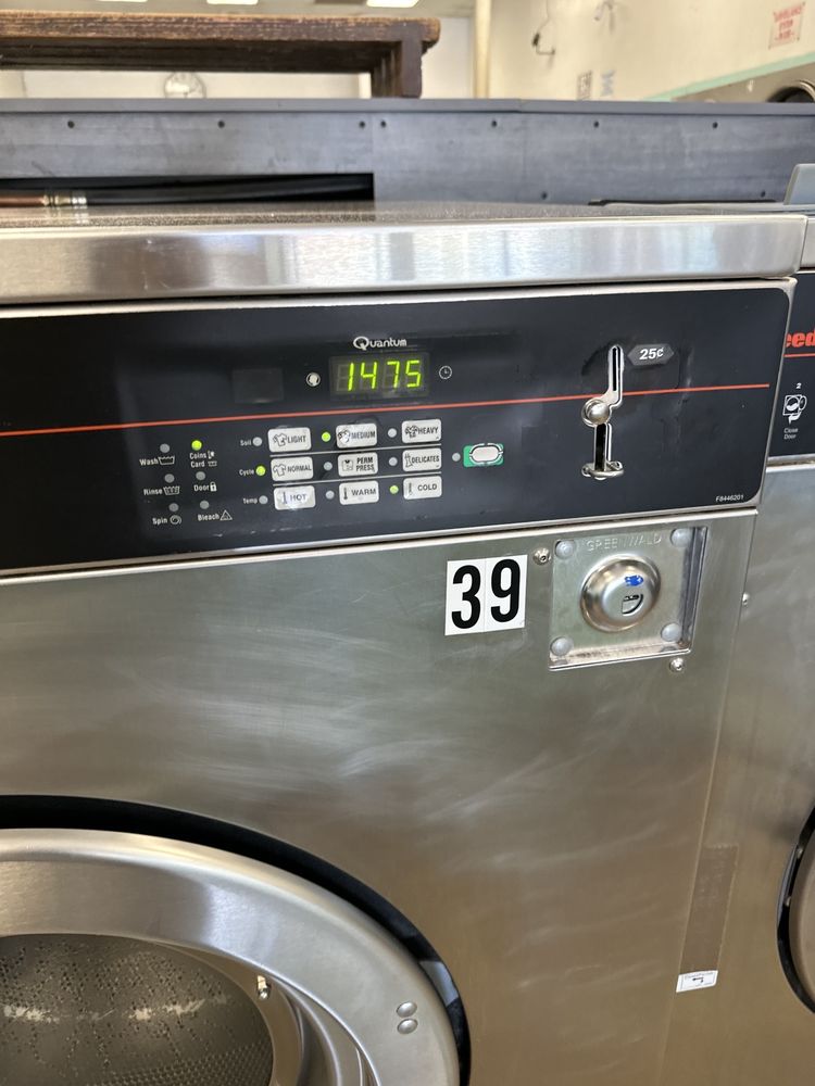 SUN’S LAUNDROMAT Updated August 2024 19 Photos & 17 Reviews 86120 Farrington Hwy, Waianae